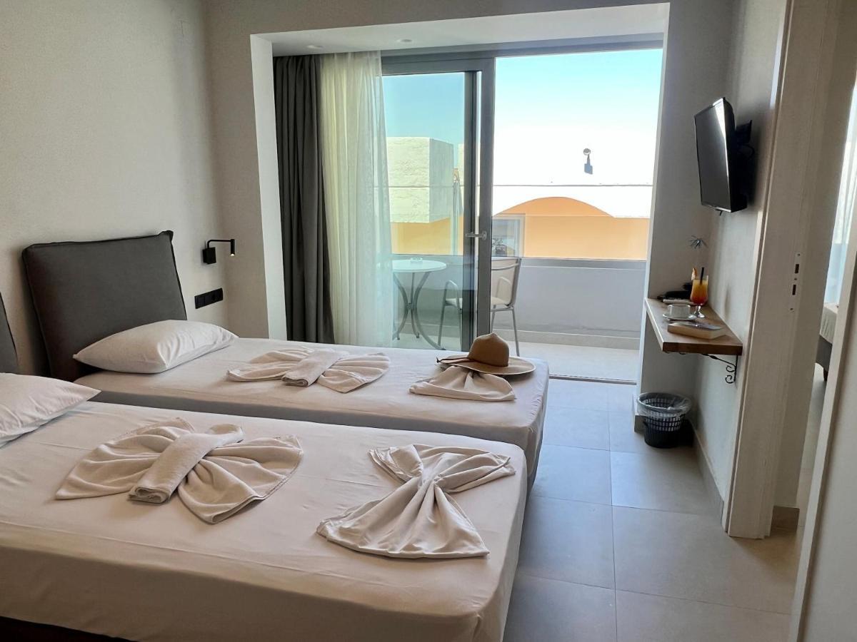 Hotel Kathrin Beach Adelianos Kampos Exterior foto